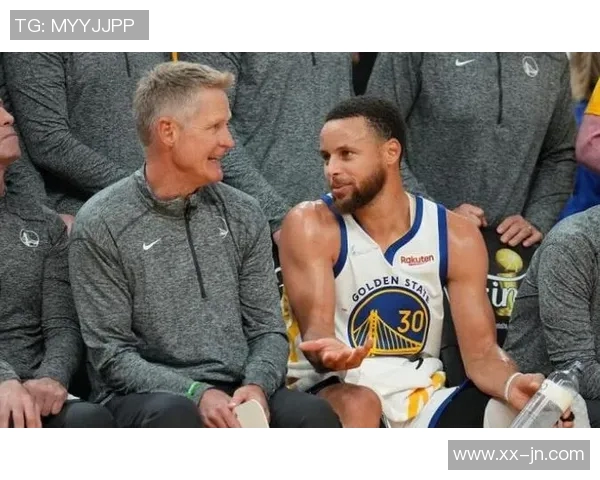 铁林分析勇士管理层决策克莱不满科尔与追梦合同引发的争议与影响